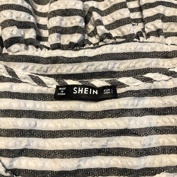 Adorable SHEIN Top  - Picture 5 of 5